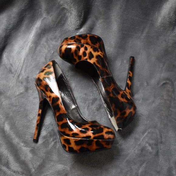 Steve Madden Shoes - Steve Madden Animal Print Platform Heels Sz 7.5